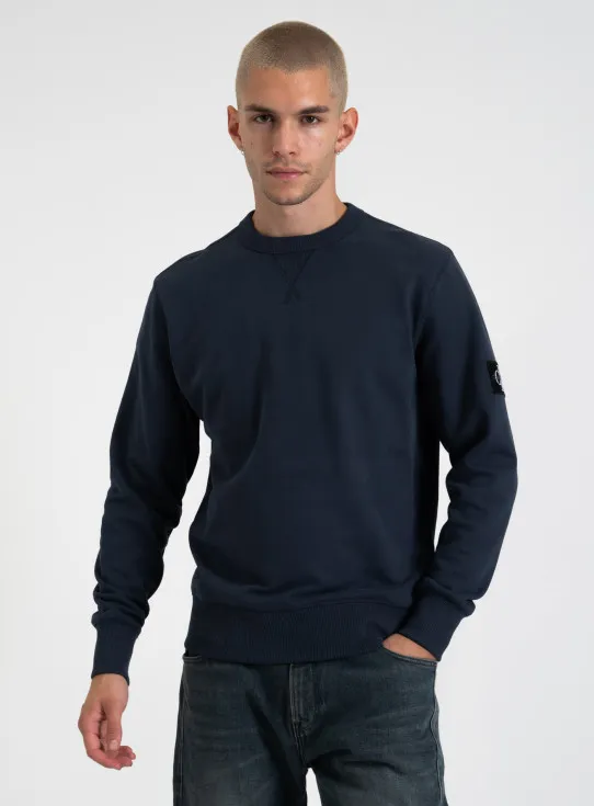 242-J30J323426 BADGE CREW NECK