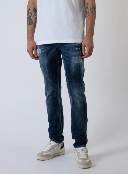 252-SKATER S71LB1642